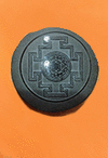 OBSIDIANA CIRCULAR PEQUE�A YANTRA LABRADO